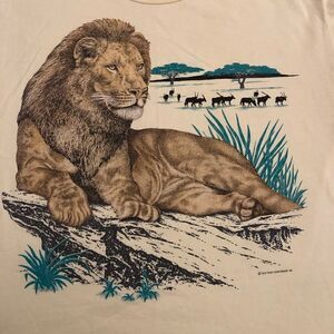 Vintage Gulf Coast Lion Graphic Tee